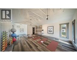 81 MCGILL Road - 44