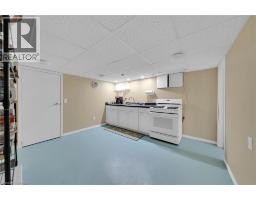 205 CRYSLER Street - 25
