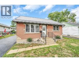 205 CRYSLER Street - 3