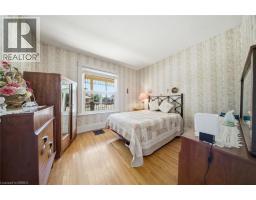 76 BROCK Street - 12