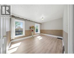 76 BROCK Street - 18