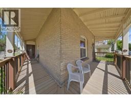 76 BROCK Street - 26
