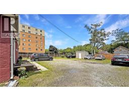 273 BRANT Avenue - 3