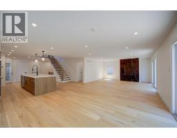 152 DUFFERIN Avenue UnitNo. 10 - 11