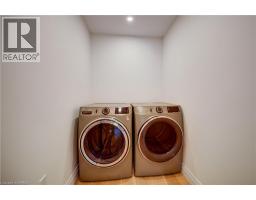 152 DUFFERIN Avenue UnitNo. 10 - 21