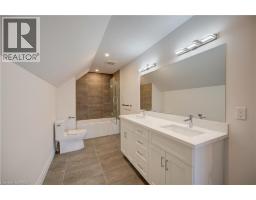 152 DUFFERIN Avenue UnitNo. 10 - 25