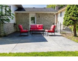 10 LATZER Crescent - 13