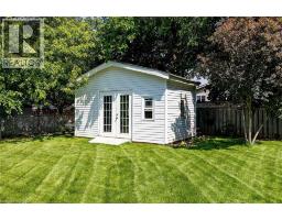 10 LATZER Crescent - 15