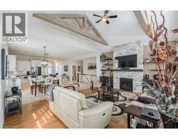 5 MOORE Boulevard - 16