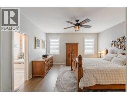 5 MOORE Boulevard - 26