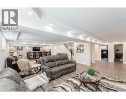 5 MOORE Boulevard - 31