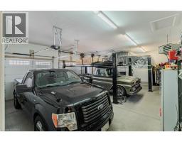 5 MOORE Boulevard - 41