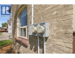 76 BROCK Street - 22