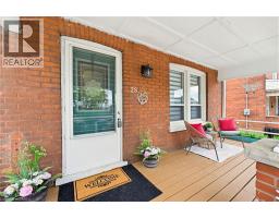 28 NORWICH Street - 3