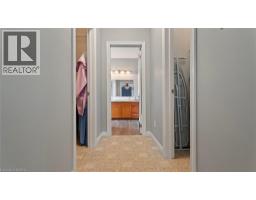 2 HUNTER Drive S - 19