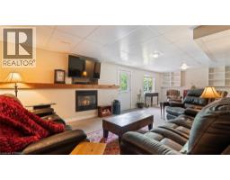 2 HUNTER Drive S - 23