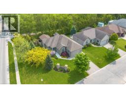 2 HUNTER Drive S - 6
