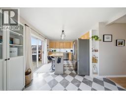 34 PRIMROSE Drive - 13