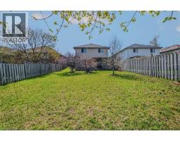 5 RICHTER Street - 32