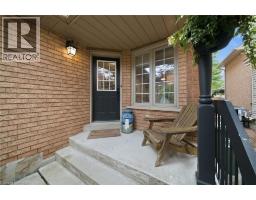 137 CHUDLEIGH Street - 11