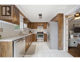 137 CHUDLEIGH Street - 18