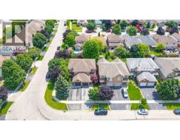 137 CHUDLEIGH Street - 3