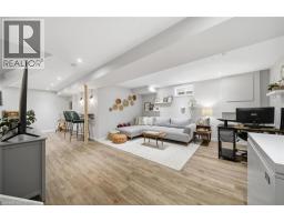 137 CHUDLEIGH Street - 32