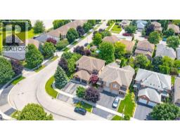 137 CHUDLEIGH Street - 8