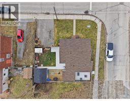 64 RICHARDSON Street - 37