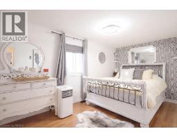 11 ESTHER Street - 19