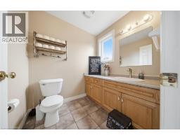 61 SUNNYSIDE Drive - 19