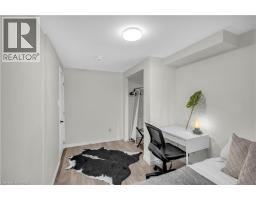 450 HIGHLAND Road E - 33