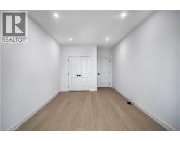 105 WINNIETT Street - 37