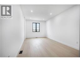 105 WINNIETT Street - 38