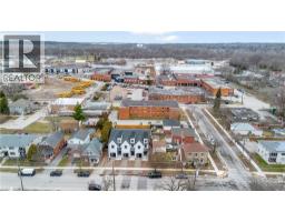 105 WINNIETT Street - 44