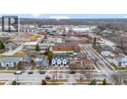105 WINNIETT Street - 45