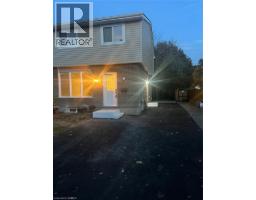 54 DEBBY Crescent - 2
