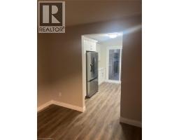 54 DEBBY Crescent - 4