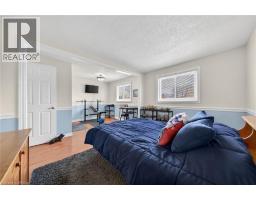 34 ENFIELD Crescent - 16