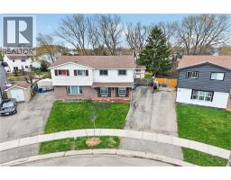 34 ENFIELD Crescent - 35