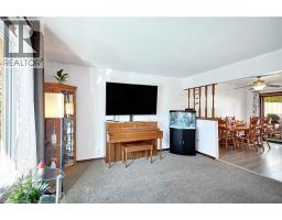 16 SANDLEWOOD Avenue - 7