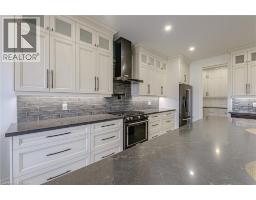 18 BANNISTER Street - 11