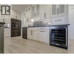 18 BANNISTER Street - 13
