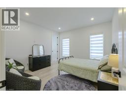 18 BANNISTER Street - 24