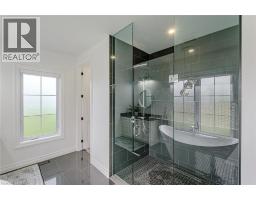 18 BANNISTER Street - 32