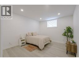 18 BANNISTER Street - 39