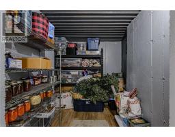 18 BANNISTER Street - 41