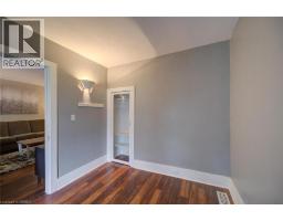 27 EDWIN Street - 16