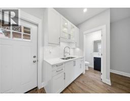 76 GREY Street - 14