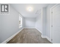 76 GREY Street - 23